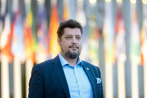 Alianţa PSD-PNL-AUR din Consiliul General, criticată de conducerea partidului. Claudiu Târziu: „A fost dezamăgitor şi pentru mine”. Foto: FB/ Claudiu Târziu