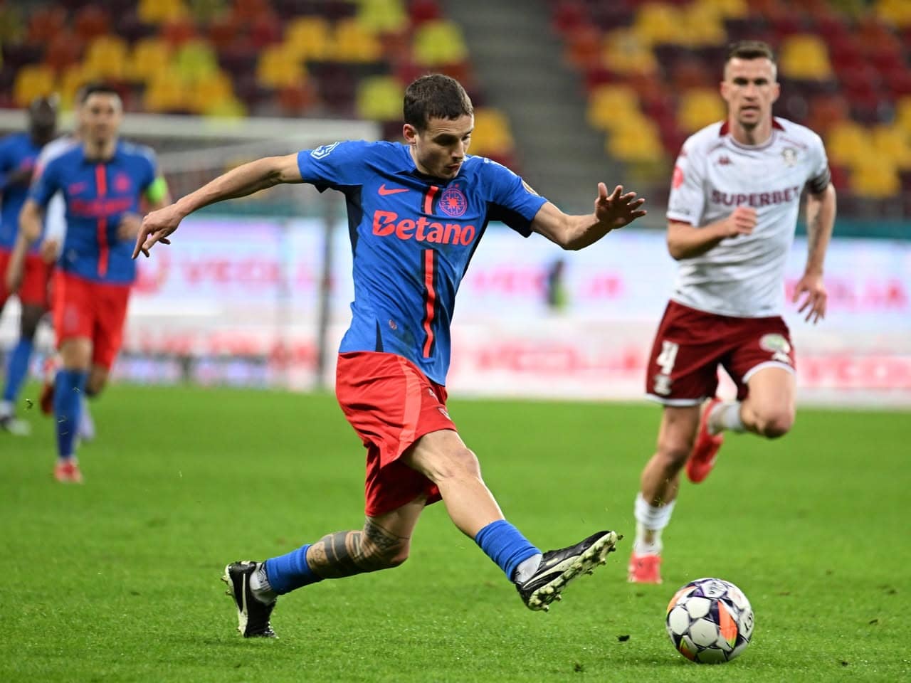 Peste 20.000 de mii de lei amenzi, după derby-ul FCSB - Rapid, jucat aseară, pe Arena Națională. FOTO: FCSB/ Facebook