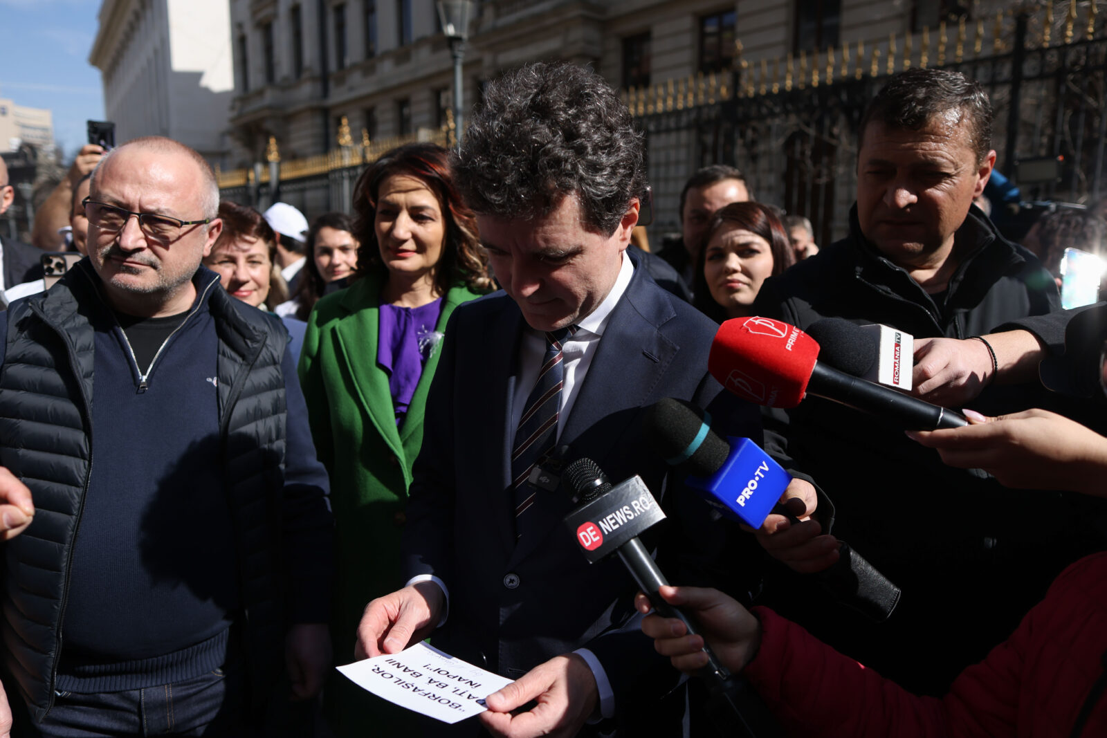 Candidatura lui Nicuşor Dan, contestată la CCR. FOTO: INQUAM / George Călin