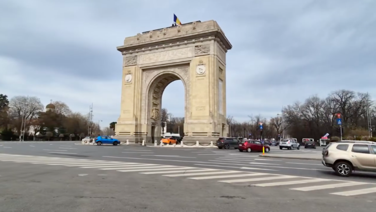 Arcul de Triumf se deschide, de astăzi, pentru public