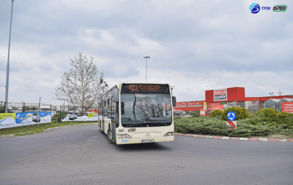 Traseu modificat pentru liniile 429, 432 și 433. Autobuzele vor opri pe aleile Carrefour Militari. Foto: TPBI
