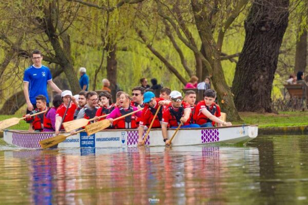 Copiii cu sindrom Down se întrec la Cupa Campionilor Speciali, pe 23 aprilie. FOTO: Facebook