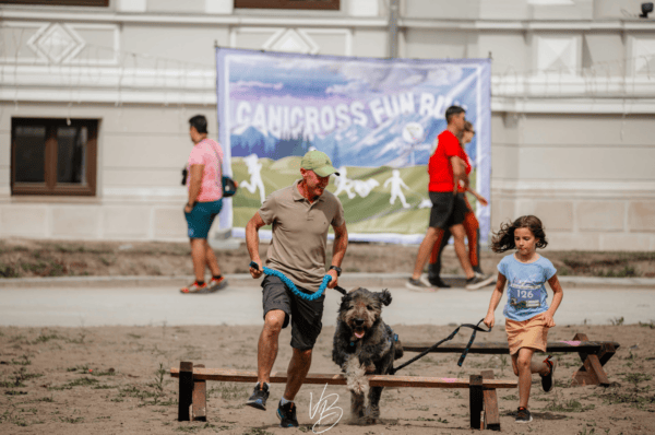 Canicross Fun Run – o poveste de prietenie om–câine, pe 10 mai. FOTO: eco-romania.ro