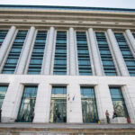 Cititori nemulțumiți de zgomotul puternic din Biblioteca Națională