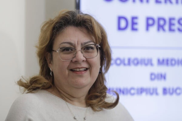 Cafeneaua BdB | Sandra Alexiu | FOTO: Inquam Photos / Octav Ganea