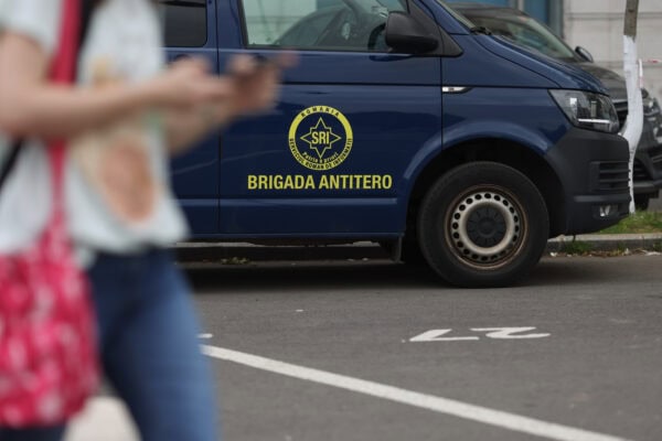 Plicuri suspecte primite de trei instituții publice din București