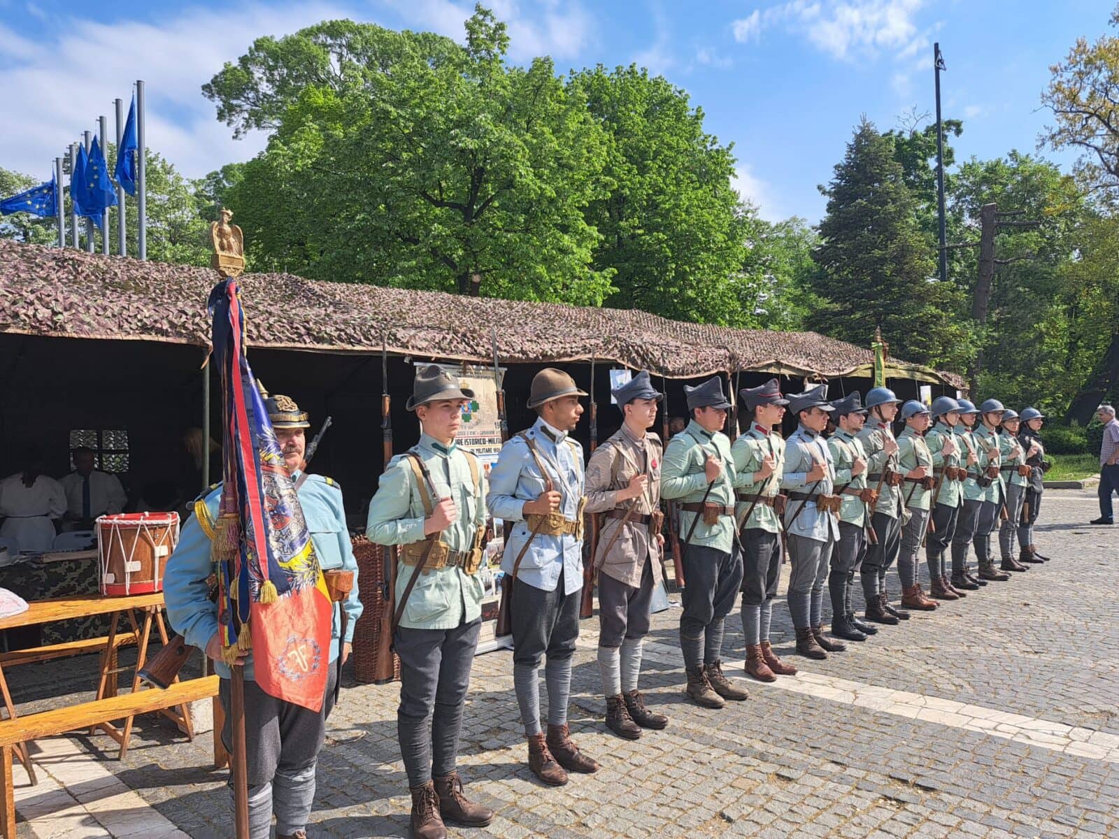 Reportaj de la evenimentele dedicate Zilei Forţelor Tereste, din parcul Carol. FOTO: Alex Stan