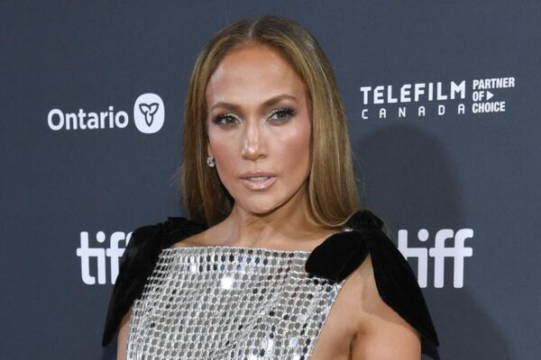 Jennifer Lopez vine în Romania. FOTO: latimes.com
