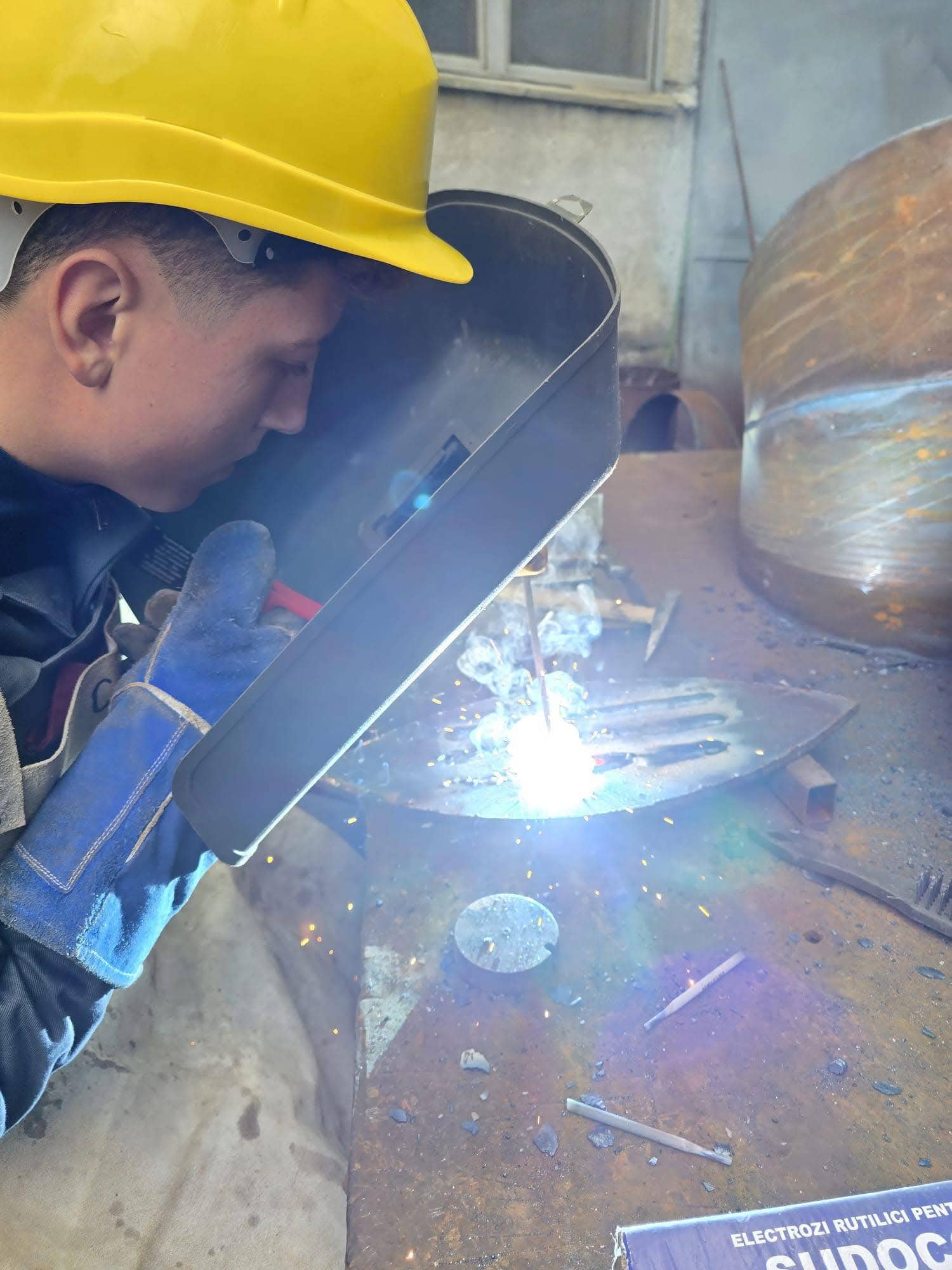 blocuri fără apă caldă