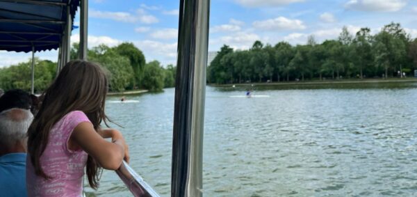 Petrecere de 1 mai, în Parcul Alexandru Ioan Cuza. FOTO: Arhiva