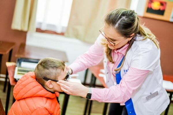 Sector 2 | Asistență medicală pentru persoanele vulnerabile în Caravana cu Medici. Acordul cu D.G.A.S.P.C. va fi dezbătut în Consiliul Local, pe 29 mai. FOTO: Caravana cu Medici