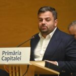 Cine este Adrian Vighenciu