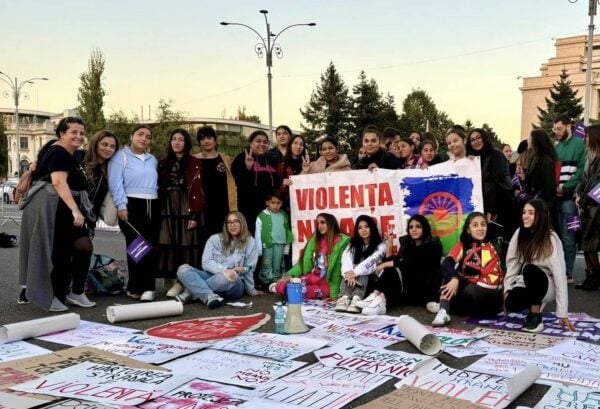 Roxana Oprea, E-Romnja, despre cum comunitatea romă este abandonată de autorități: „Politicienii sunt preocupați, mai degrabă, să găsească țapi ispășitori pentru crize sociale”. Foto: FB/ E-Romnja