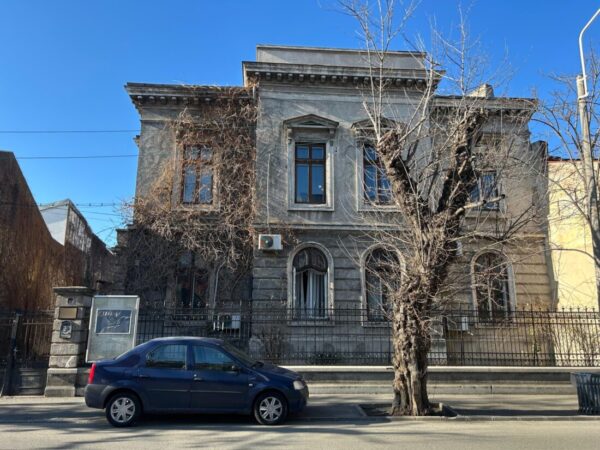 În urma dezvăluirilor BdB, Direcția pentru Cultură neagă achiziția pentru „vacanță mascată” sub formă de cursuri pentru formare profesională