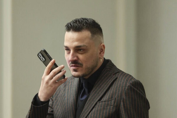 Influencerul controversat Makaveli a anunțat că va candida la Primăria Capitalei dacă Nicușor Dan ajunge la Cotroceni