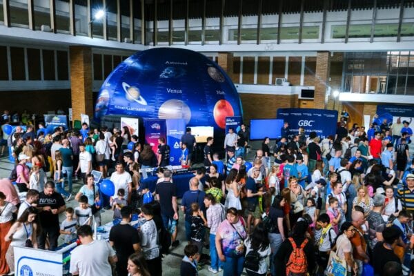 SpaceFEST 2025 la Politehnica Bucureşti, în acest weekend. Simulatoare de zbor, întâlniri cu astronauţi şi tehnologii aerospaţiale. Foto: spacefest.upb.ro