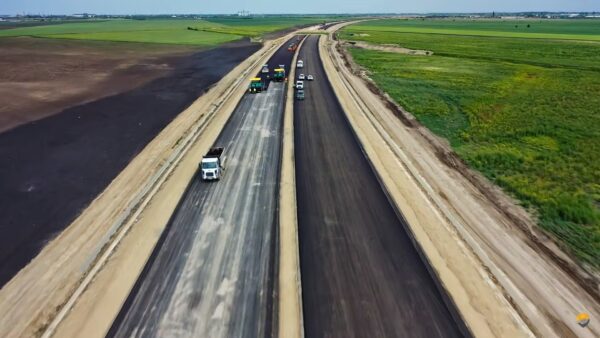 leagă București de Moldova