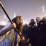 Stegarul dac la o acţiune de protest. FOTO: FB / Cezar Avrămuţă