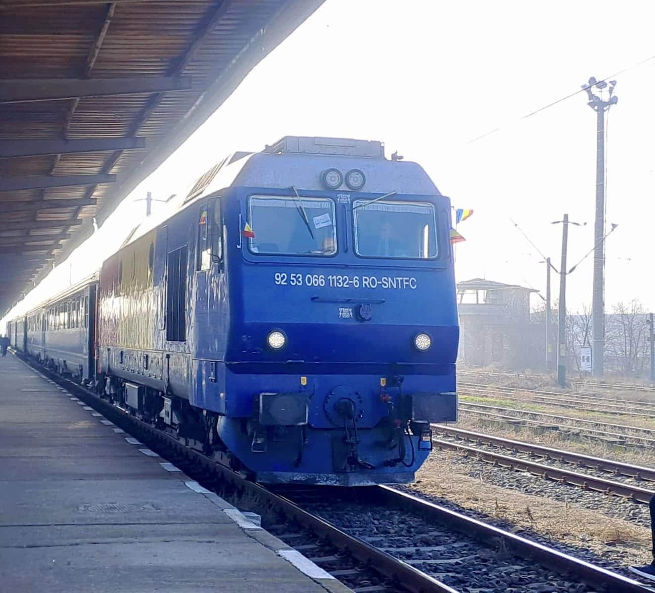 trenul are întârzieri