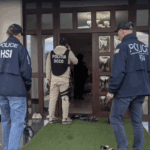 Români trimişi la cerşit şi furat în SUA. FOTO: anchetatori DIICOT şi Homeland Security Investigations