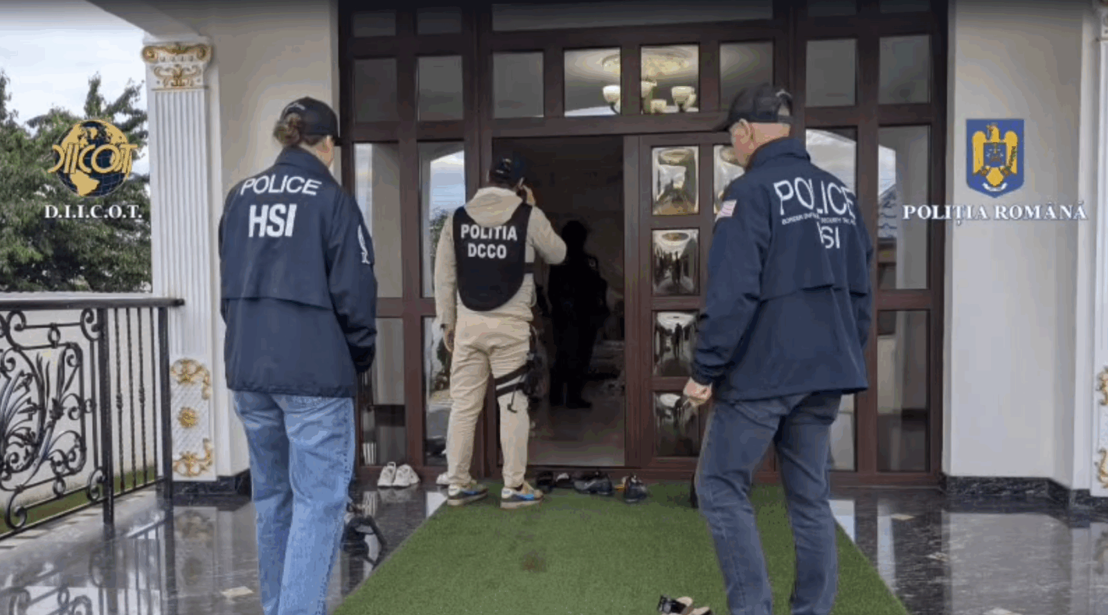 Români trimişi la cerşit şi furat în SUA. FOTO: anchetatori DIICOT şi Homeland Security Investigations