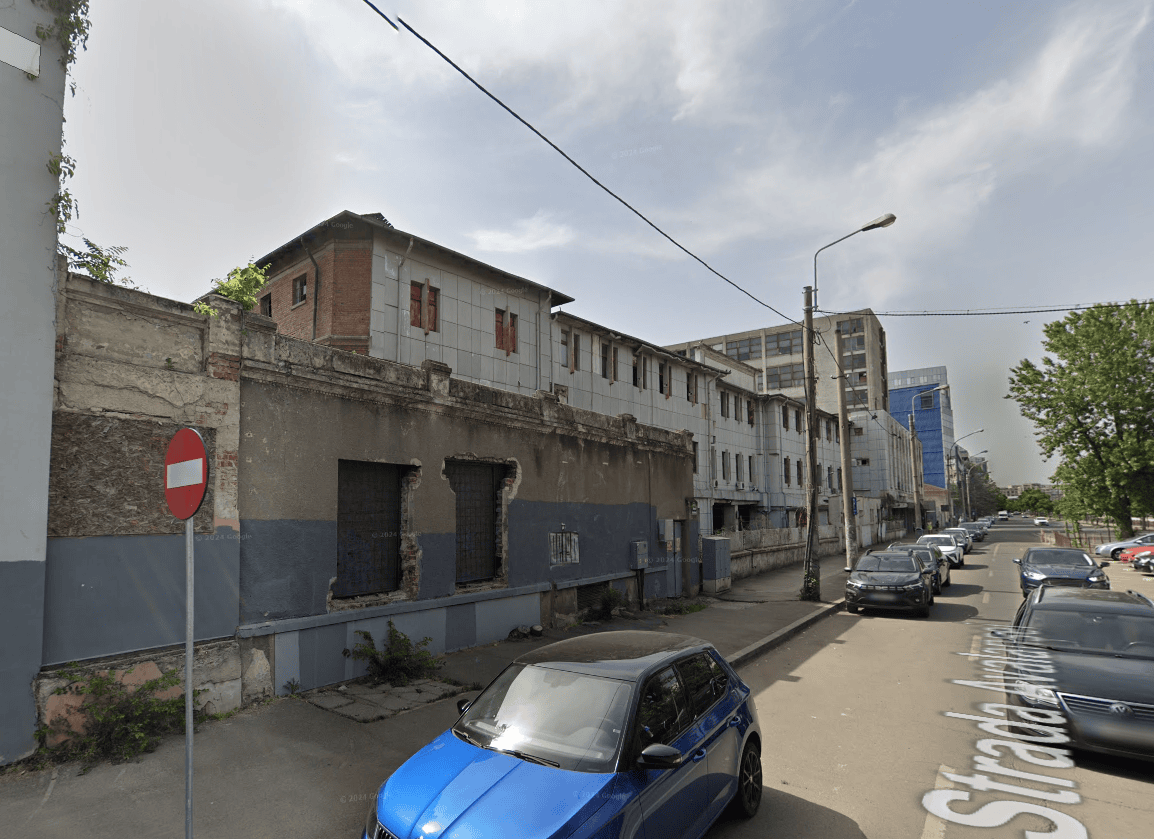 Fosta fabrică Dâmboviţa. FOTO: Google Street View