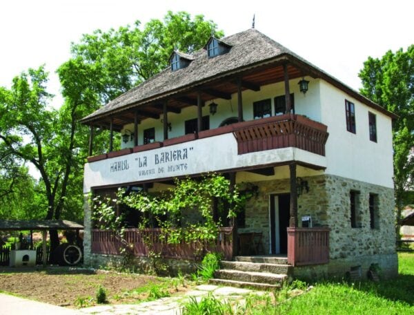 Hanul „La Barieră”, scos la închiriat de Muzeul Satului. Foto: Muzeul Satului
