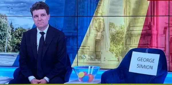 Nicușor Dan l-a depășit