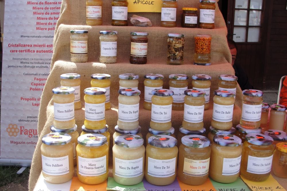 Târgul mierii la Muzeul Satului, pe 18 mai. Foto: stiriagricole.ro