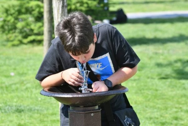 Măsuri anti-caniculă. Cișmele cu apă potabilă, în Sectoarele 2 și 6. FOTO: PS6