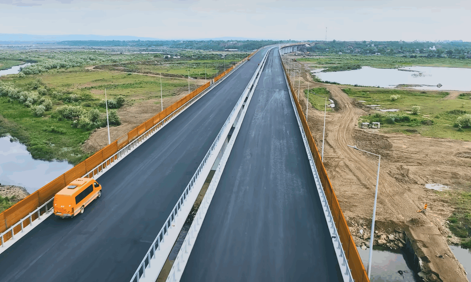 Mega-podul de peste Râul Buzău, care va lega Bucureștiul de Focșani pe A7, aproape de finalizare