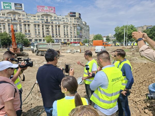 Intră în vigoare restricţiile din Piaţa Unirii. FOTO: Alexandru Stan, BdB