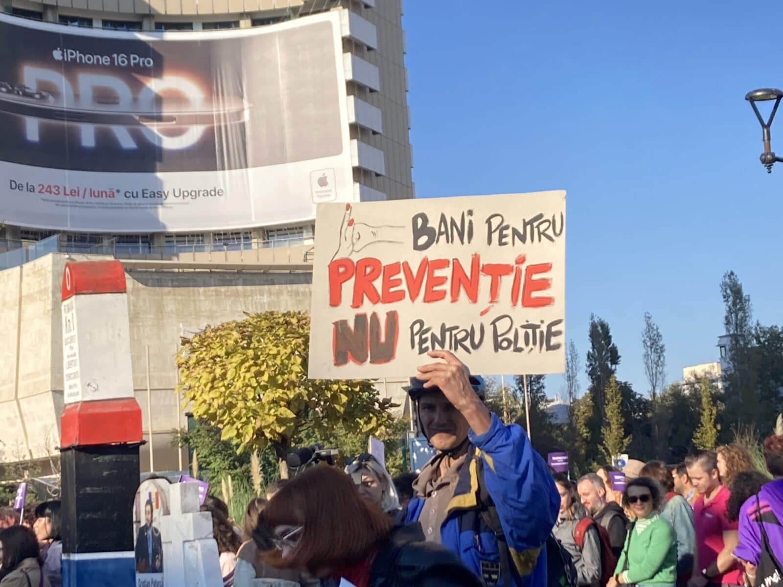 Protest anunțat marți în Piața Victoriei, după crima din Cosmopolis: printre revendicări, recunoașterea femicidului în legislație