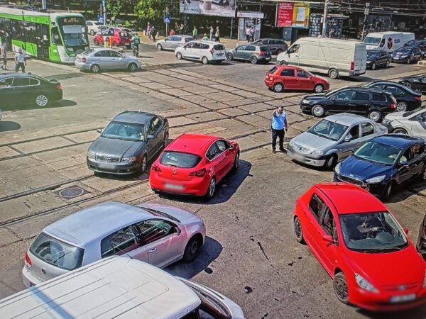 Haos în intersecţia Braşov - Timişoara. FOTO: FB / Poliţia Locală Sector 6