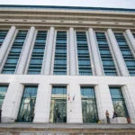 Caniculă în sălile Bibliotecii Naționale: temperatura atinge aproape 32 de grade Celsius. Nicio explicație din partea conducerii