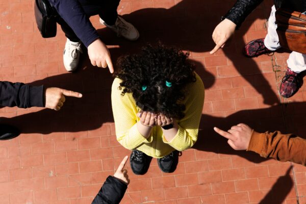 Bullying în Capitală | Imagine cu caracter ilustrativ, FOTO: La Fabbrica Dei Sogni via unsplash.com