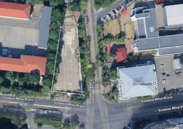 Un nou „Muzeu al Tehnologiei” ar urma să fie construit vizavi de primărie, pe un teren al Colegiului Tehnic Mihai Bravu. Foto: FB/ PS3