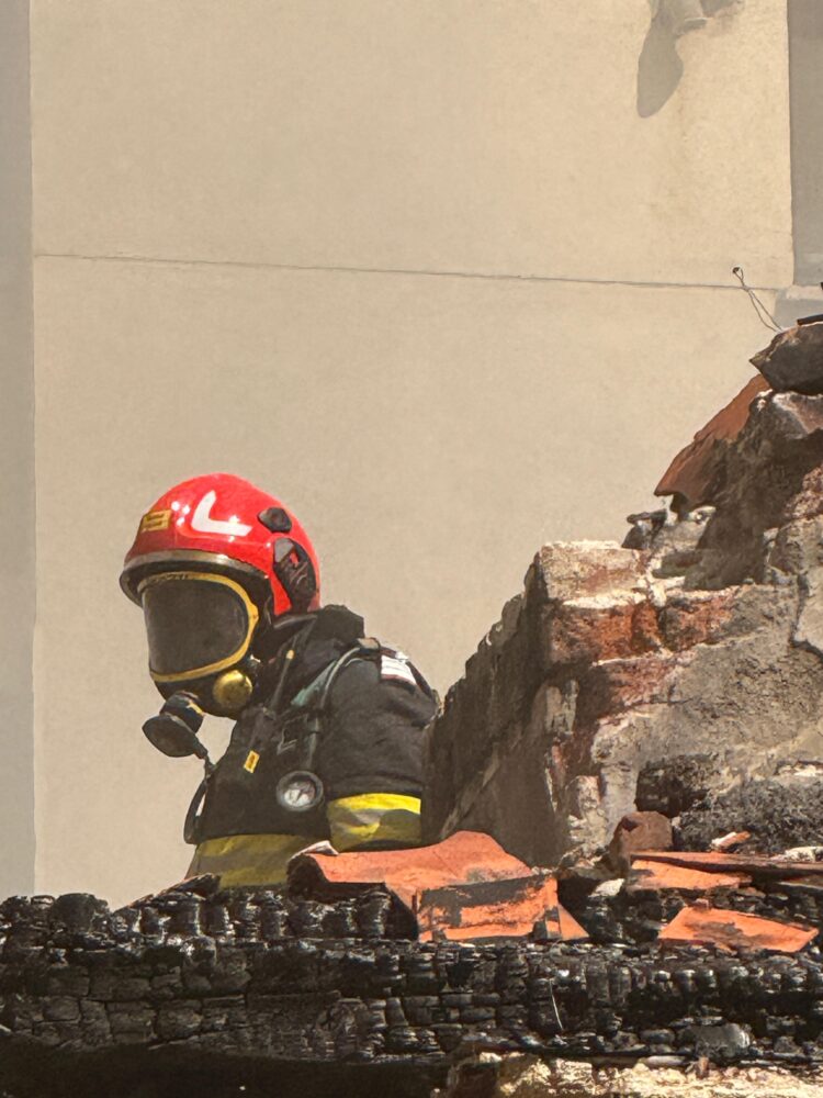 Mărul de Aur arde din nou