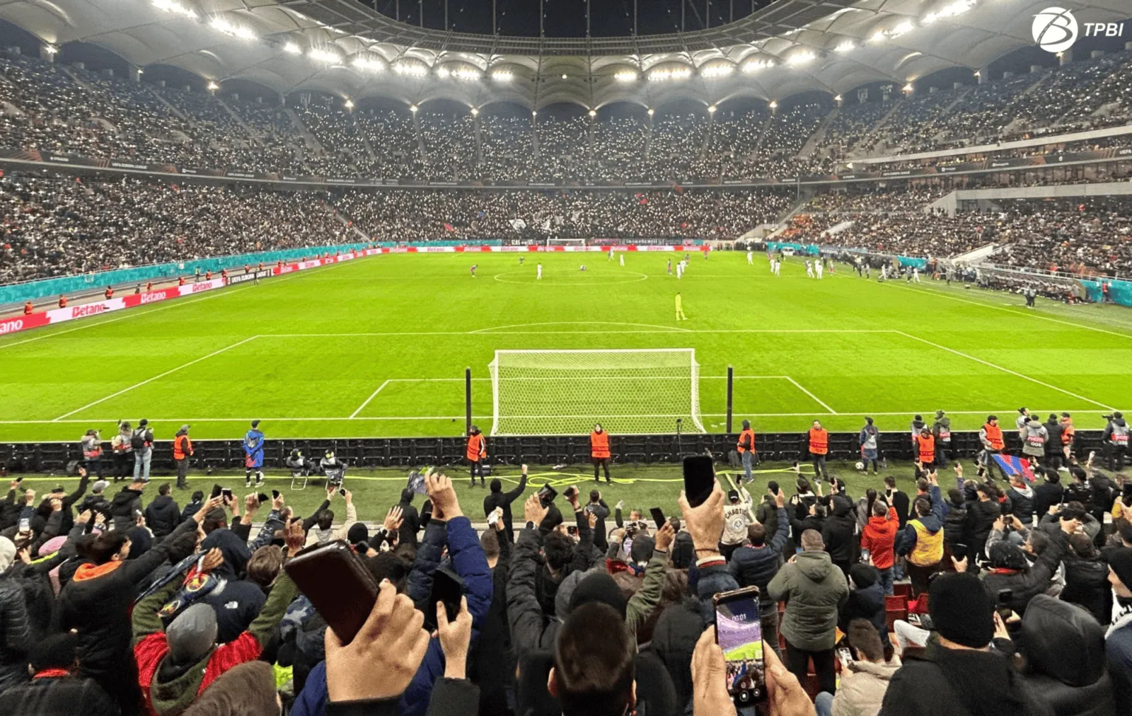 Două linii STB vor avea program prelungit pentru meciul FCSB-FC Argeș. Patru linii ar putea fi deviate. FOTO: TPBI