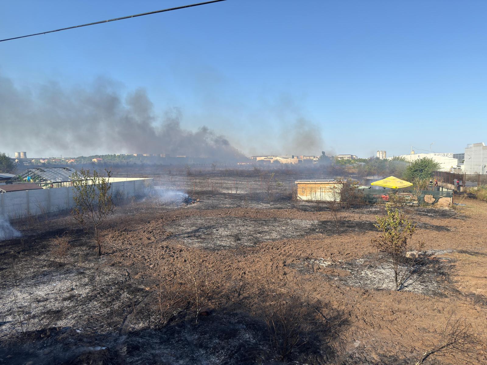 oameni evacuați