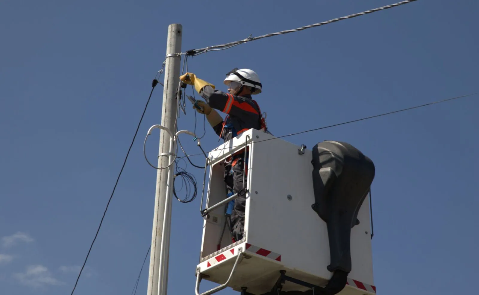 Rețele Electrice Muntenia întrerupe curentul electric în București, Ilfov și Giurgiu. Care sunt zonele afectate. FOTO: Arhiva