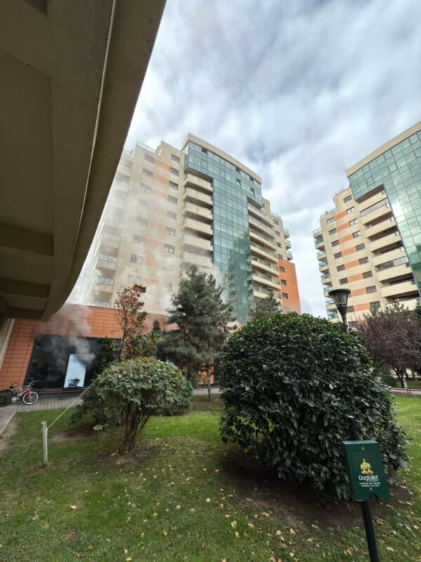 Incendiu cu degajări mari de fum la un centru de spa de pe Calea Plevnei