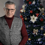 Pandele cumpără sacoșe cu alimente de bază pentru sărbători