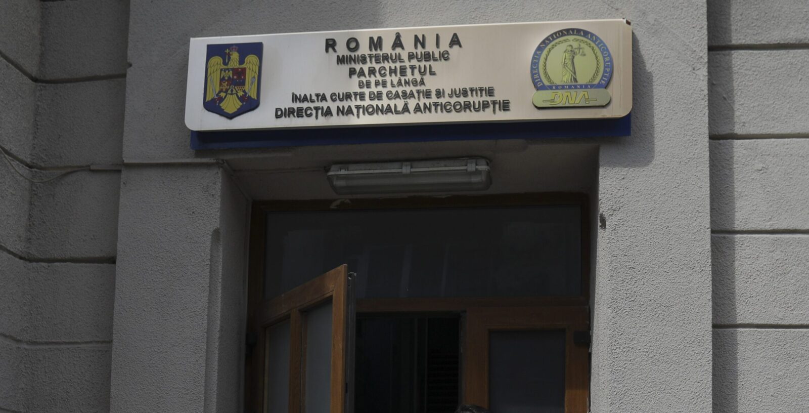 Concubina lui Godei azilele groazei procurori DNA
