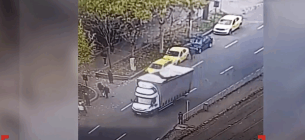 Femeia lovită de un cablu al rețelei de tramvai a murit sâmbătă seară, la spitalul Pantelimon