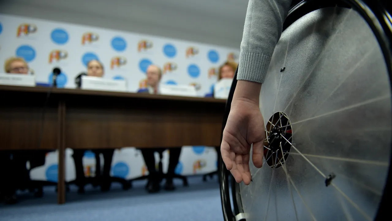 Alegeri Bucuresti | Cum votează alegătorii cu dizabilități. FOTO: mediafax.ro