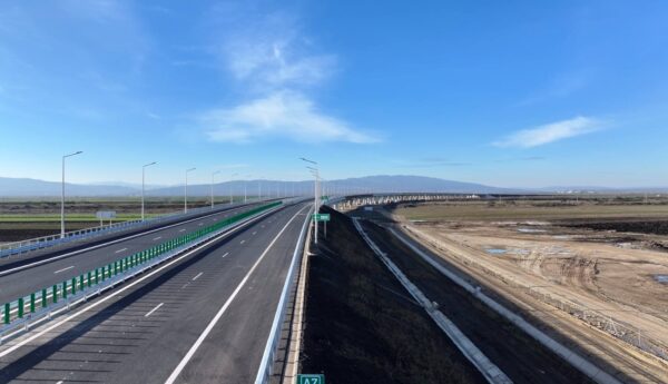 Şoferii vor putea circula neîntrerupt pe autostradă, de la Bucureşti la Adjud. Foto: FB/ Cristian Pistol