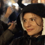 către Piața Victoriei