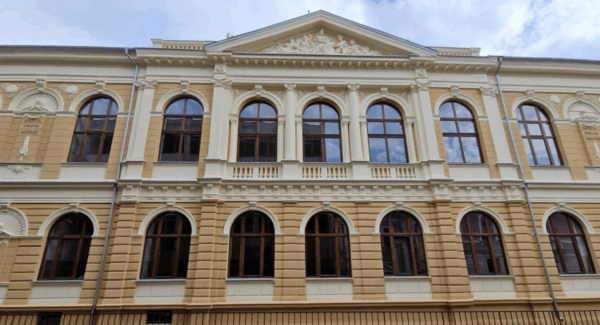 Creșteri costuri instituții de învățământ