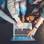 Primăria Sectorului 2 vrea să înființeze „Consiliul Local al Tinerilor”. Buget de aproape 65.000 euro pentru patru ani. Foto: Unsplash